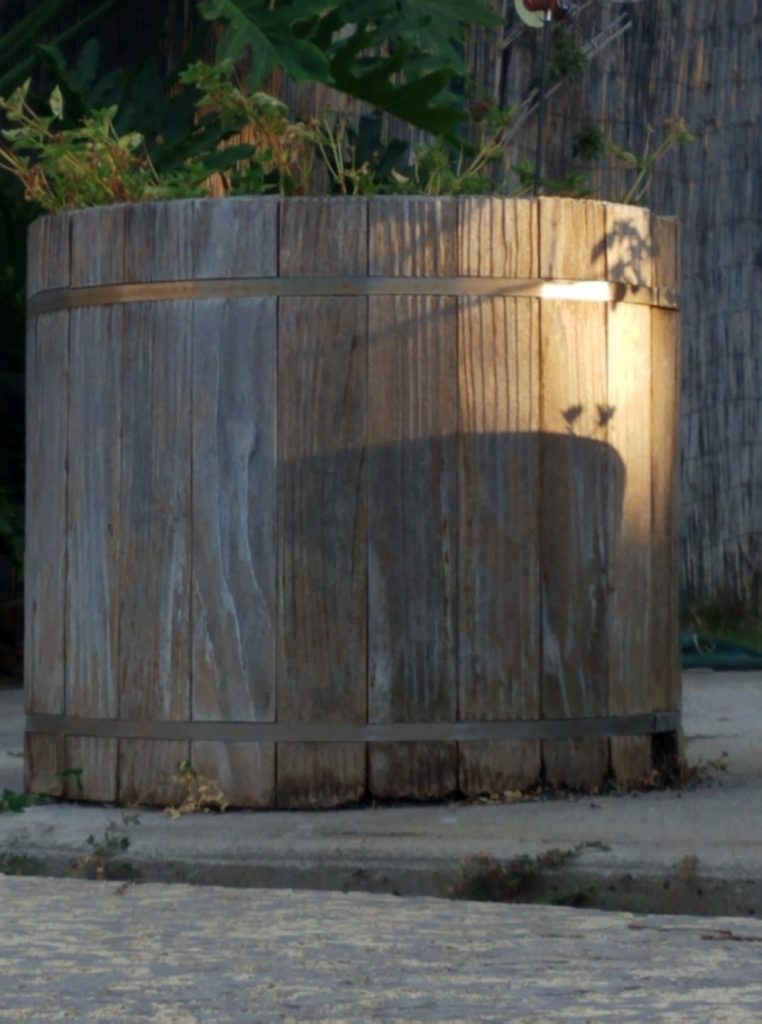 Moms Old Hot Tub 3 762x1024